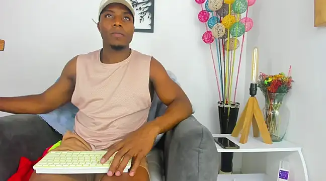 bigcock latin1 online show from December 9, 3:18 am