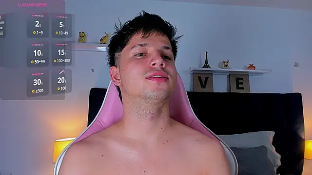 Issac james  online show from January 10, 5:12 am