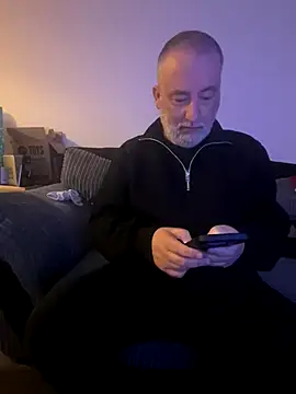 LondonTeffy online show from October 23, 8:34 pm