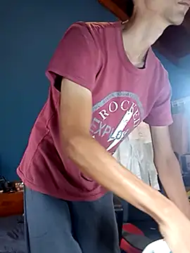 Snapshot of takumysexy chatting on February 15, 1:16 pm takumysexy online show from February 15, 1:16 pm