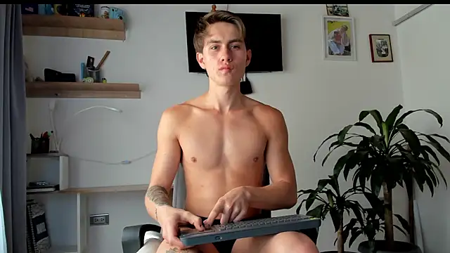 manucute 23  online show from February 17, 3:22 pm