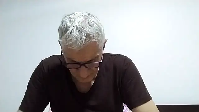 BIGUNCUTHARDCOCK online show from April 15, 9:20 am