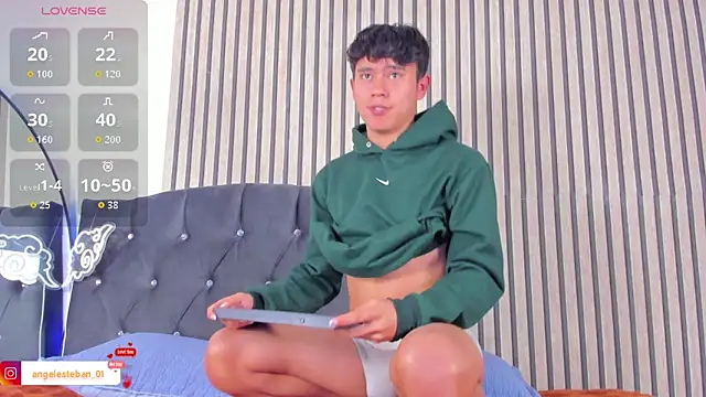 Angel esteban fx online show from March 30, 9:49 pm