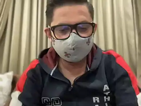 Snapshot of slavekinky001 chatting on December 3, 7:44 pm slavekinky001 online show from December 3, 7:44 pm