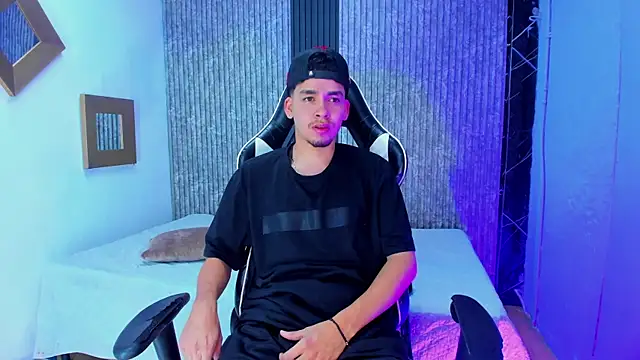 Mike 0233  online show from January 11, 5:44 am