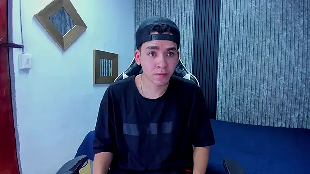 Mike 0233  online show from October 29, 4:26 am