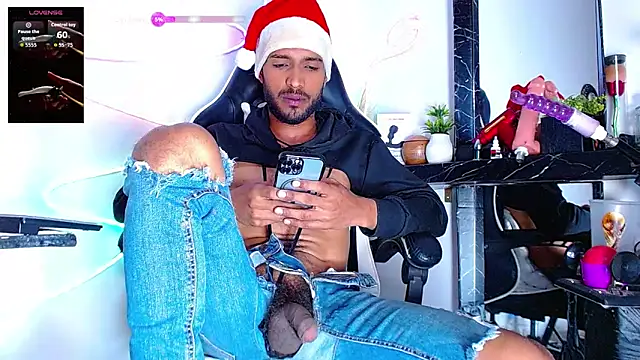 the dog lian online show from December 3, 12:55 pm