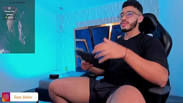 Liam Kleiin online show from November 27, 11:47 am