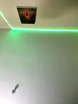 Osiiriis online show from December 14, 10:39 pm