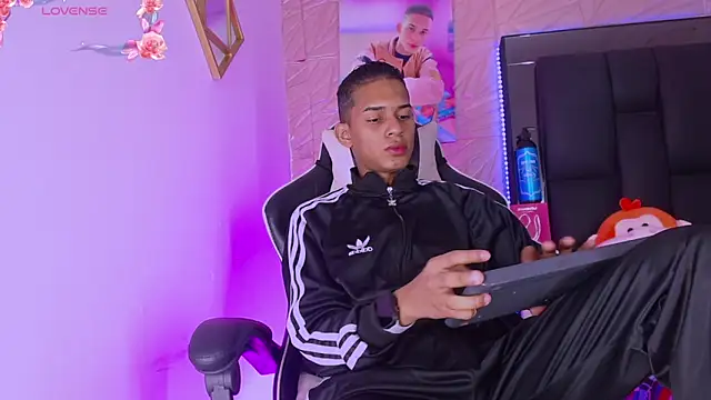 dilan alfonzo online show from March 13, 4:31 am