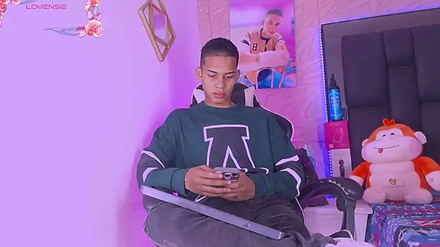 dilan alfonzo online show from March 12, 4:20 am