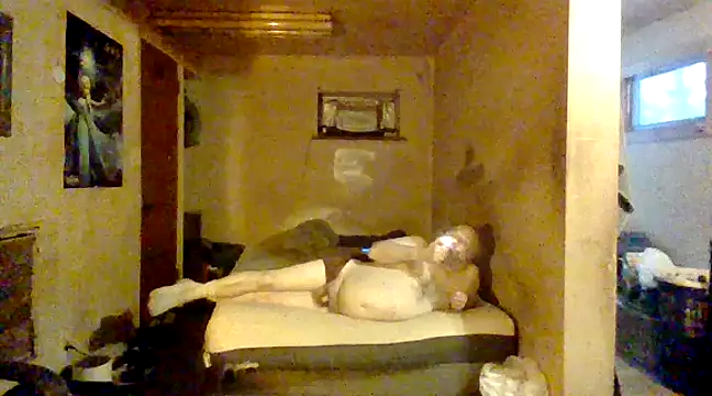 Nightshade7712 online show from December 26, 9:37 pm