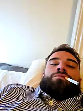 Vekie 007 online show from October 23, 8:45 pm