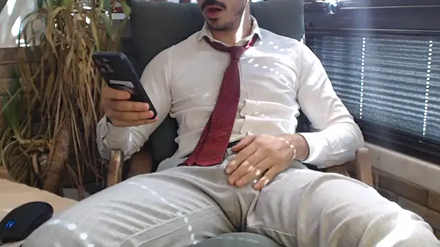 Naughtb0y online show from February 18, 8:27 am