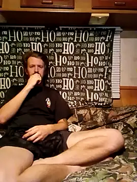 hothippie420 online show from December 28, 12:47 am