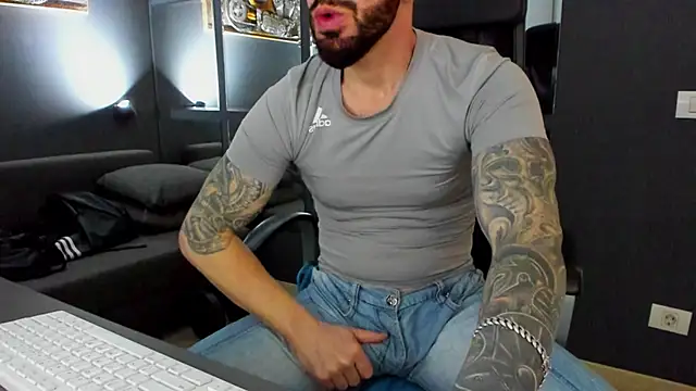 AronGrant online show from March 31, 10:28 am