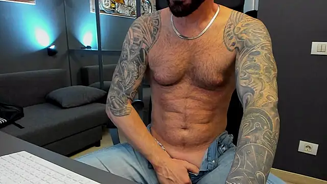 AronGrant online show from November 29, 10:39 am