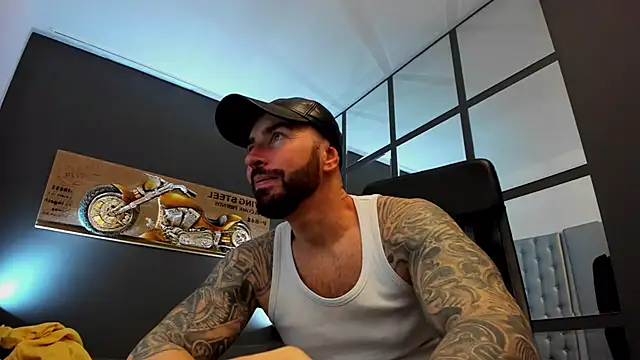 AronGrant online show from December 16, 8:20 am