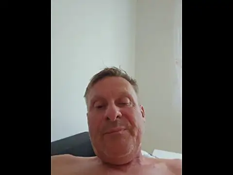 johnnym1 online show from June 3, 9:00 am