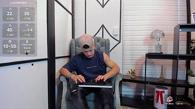 Snapshot of JuniorMorris_ chatting on October 25, 9:38 pm JuniorMorris  online show from October 25, 9:38 pm