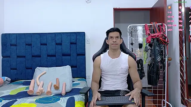 JoseRumbero26 online show from January 13, 11:42 pm