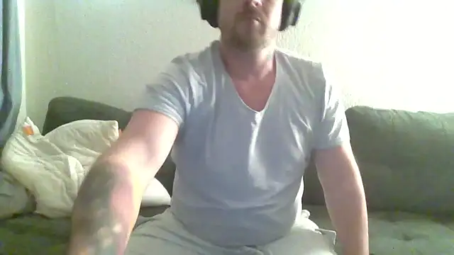 Fuckbuddy36 online show from March 10, 10:55 pm