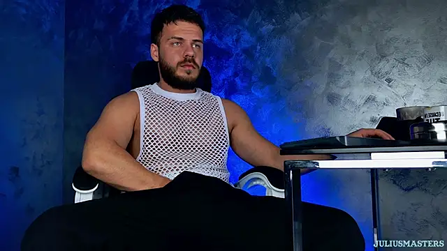 juliusmasters online show from February 2, 10:07 pm