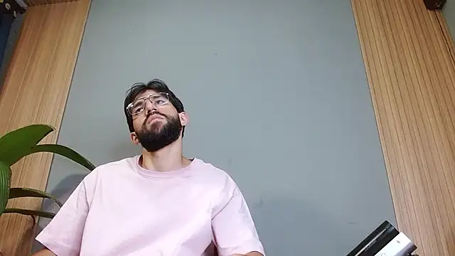 Mr WhiteCock online show from September 18, 1:40 am