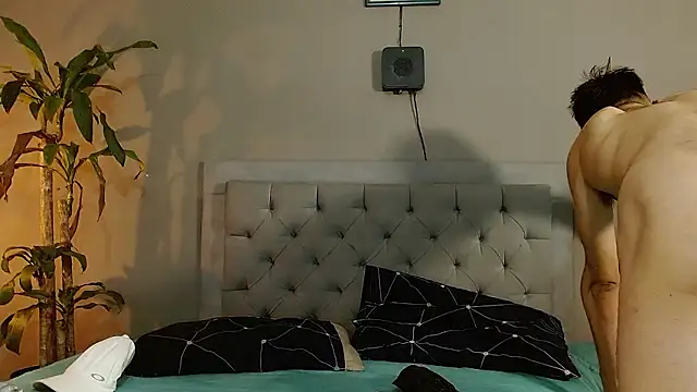 Mr WhiteCock online show from December 3, 8:50 pm