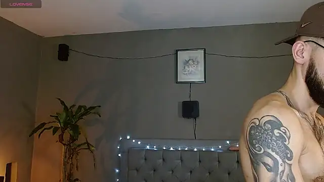 Mr WhiteCock online show from January 26, 6:48 pm