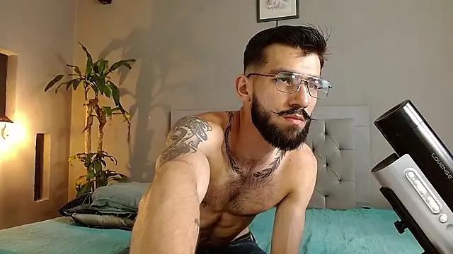 Mr WhiteCock online show from December 2, 7:47 pm