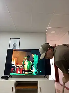 Snapshot of DanielGomez9 chatting on January 20, 10:15 pm DanielGomez9 online show from January 20, 10:15 pm