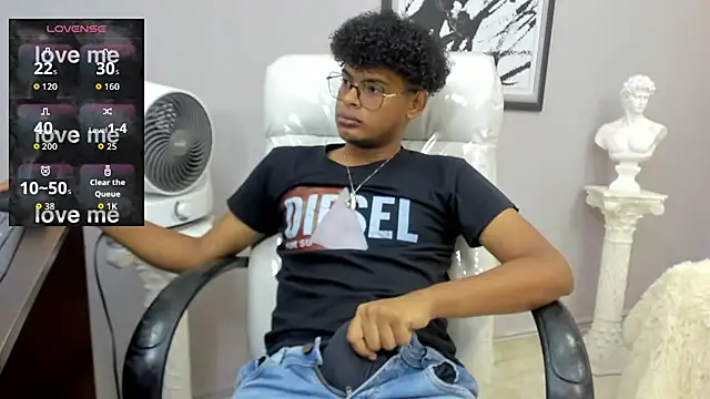 boylittle19cm online show from November 13, 12:32 pm