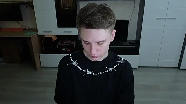 angryzan online show from February 16, 5:16 am