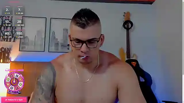 Snapshot of seancarreraa chatting on September 11, 3:49 am seancarreraa online show from September 11, 3:49 am