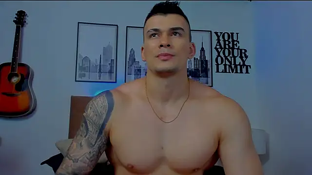 Snapshot of seancarreraa chatting on January 8, 9:01 pm seancarreraa online show from January 8, 9:01 pm