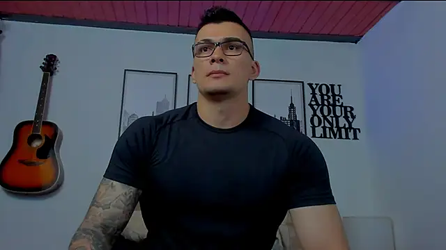 Snapshot of seancarreraa chatting on January 15, 8:48 pm seancarreraa online show from January 15, 8:48 pm