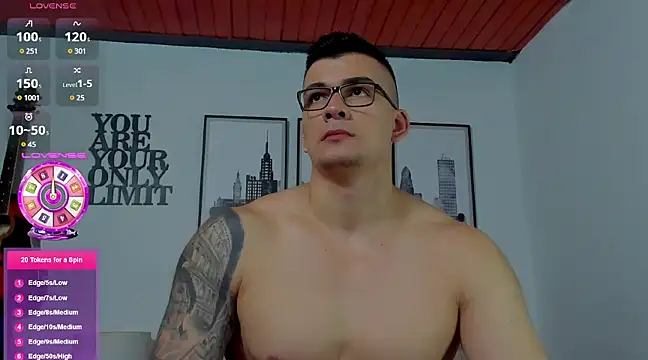 Snapshot of seancarreraa chatting on March 19, 12:26 am seancarreraa online show from March 19, 12:26 am