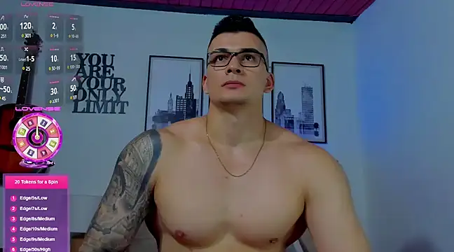 Snapshot of seancarreraa chatting on February 4, 8:17 pm seancarreraa online show from February 4, 8:17 pm