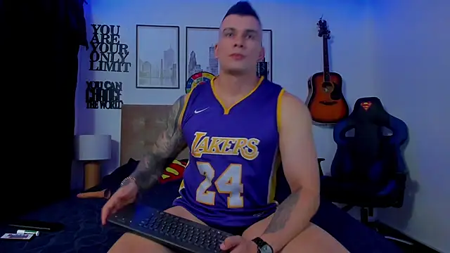 seancarreraa online show from February 6, 12:18 am