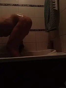 niesmialy39oon online show from November 18, 7:39 pm