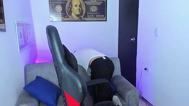 TylerWhite  online show from March 9, 3:12 am