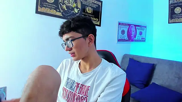 TylerWhite  online show from February 1, 2:58 am