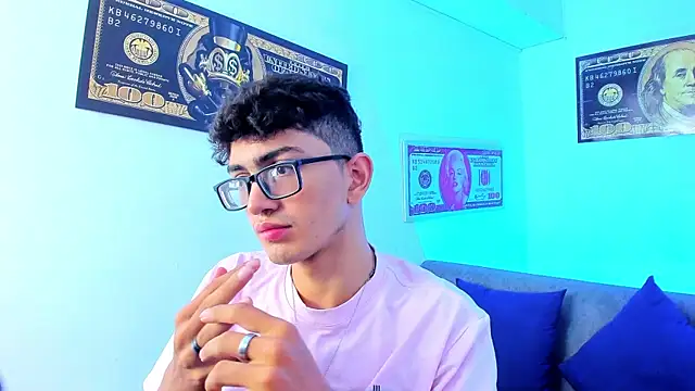 TylerWhite  online show from January 18, 2:51 am