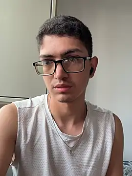 TylerWhite  online show from May 4, 4:31 pm