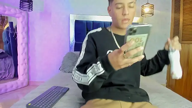 Levy Steve online show from December 5, 3:02 am