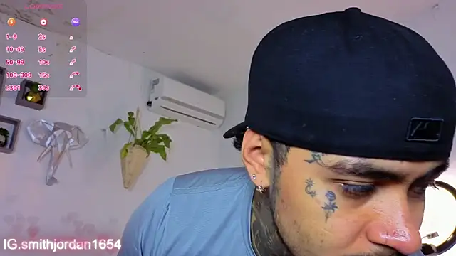 JordanSmiith  online show from November 18, 9:17 pm