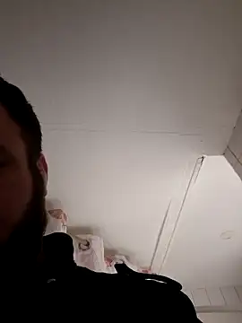 ilarionpinzaru online show from February 18, 12:31 am