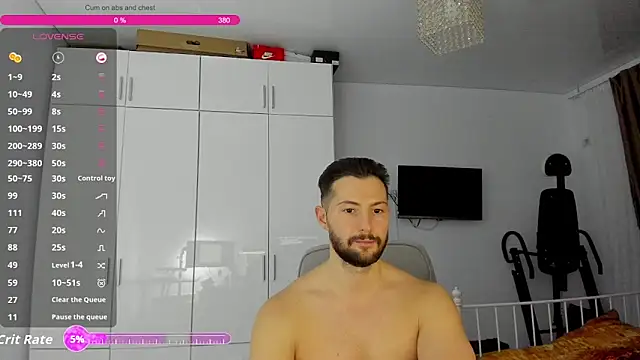 ZackFraser online show from December 19, 2:58 pm