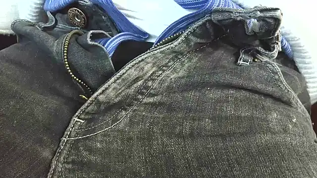 smoothandtiny online show from March 17, 7:44 am